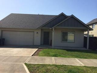 555 Lavender St, Silverton, OR 97381-1482