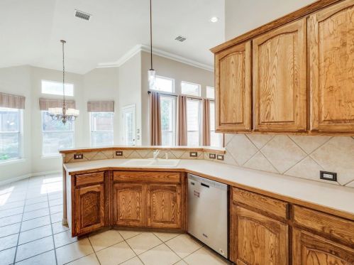 1600 Mdw Ave, Argyle TX 76226-6628 exterior