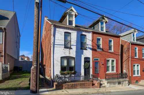 653 Vine St, Lancaster PA  17603-5510 exterior