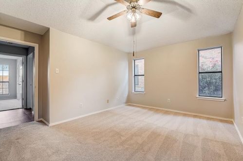 3019 Cemetery Hl Rd, Carrollton TX 75007-5651 exterior