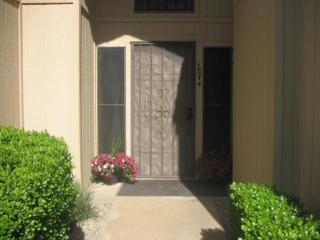 1874 Cougar Ln, Clovis, CA 93611-2071