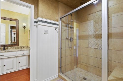 1932 Chesham Dr, Carrollton TX 75007-2403 exterior