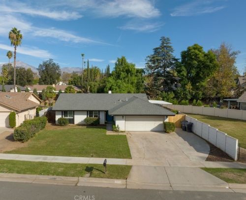 462 Jefferson St, Redlands, CA 92374-3997