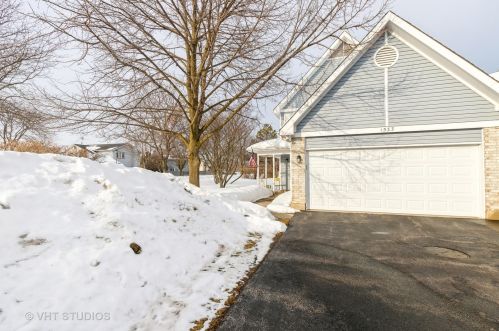 1533 Fernwood Ct, Gurnee, IL 60031-6310