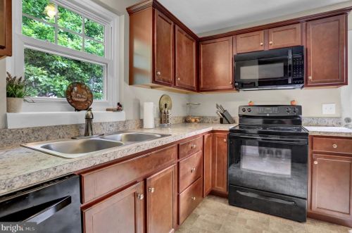 948 Walnut St, Hanover PA 17331-1523 exterior