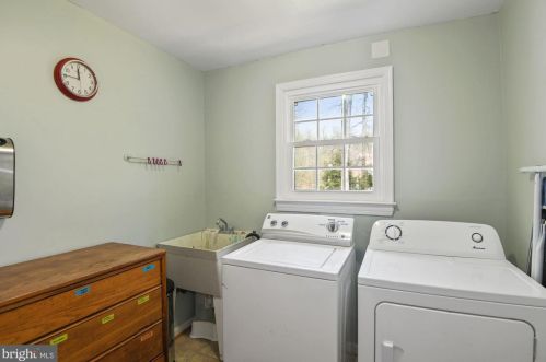 1800 Cullen Dr, Silver Spring MD 20905-4428 exterior