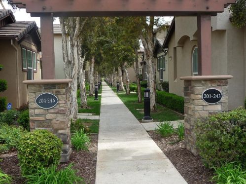 240 Santa Cruz Way, Tracy, CA 95391-1179