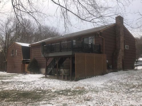36 Old Castle Dr, Upper Stepney, CT 06468-2009
