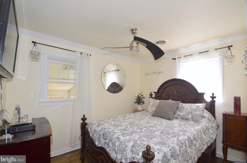 48 Calvin Unger Ln, Berkeley Springs WV 25411-5181 exterior