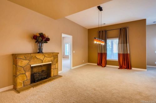 22540 Peakview Dr, Aurora CO 80016-7026 exterior