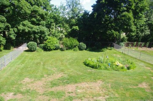 167 Halls Hill Rd, Colchester, CT 06415-1433