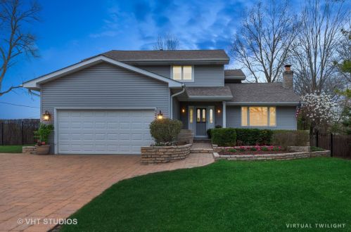 1258 Grove Ave, Palatine, IL 60067-1832