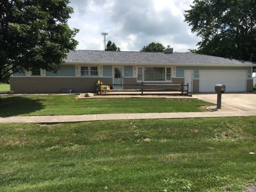 248 Olive St, Virden, IL 62690-1125