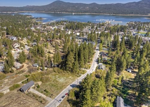 944 Pine Knot Blvd, Big Bear, CA 92315