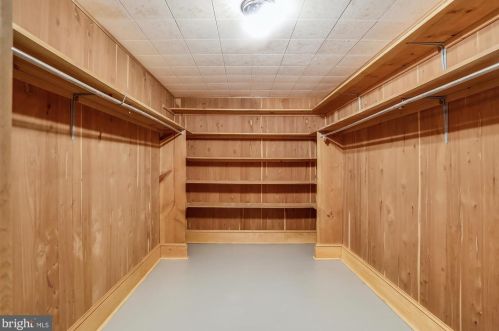 11744 Lovejoy St, Silver Spring MD 20902-1632 exterior