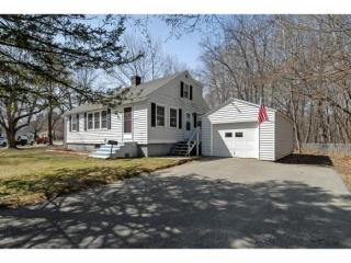 6 Victory Rd, Portsmouth, NH 03801-4735