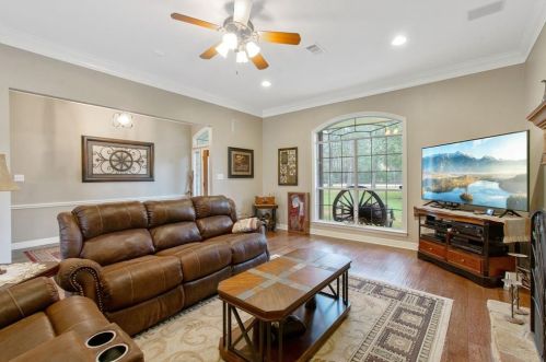 12454 Willis Waukegan Rd, Conroe TX  77303-4415 exterior