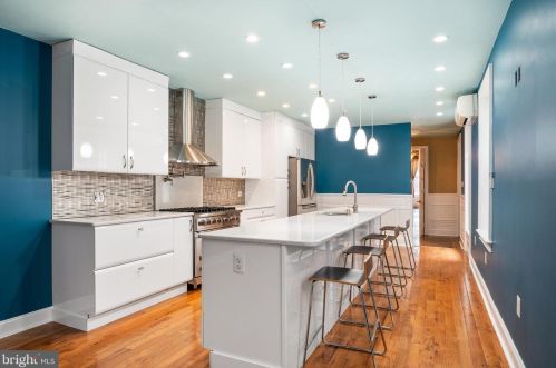 758 10th St, Philadelphia PA 19123-1966 exterior