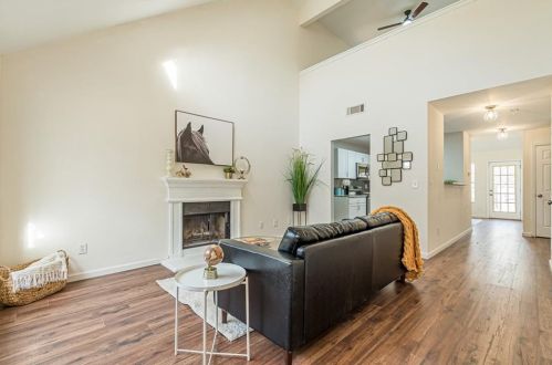 2286 Charleston Pointe, Atlanta GA  30316-3025 exterior