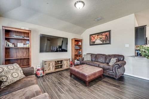 5117 Grayson Rdg Dr, Fort Worth TX  76179 exterior