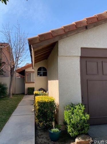 1025 Trujillo Ln, Colton, CA 92324-6255