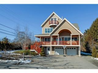 7 Shaw Rd, Portsmouth, NH 03801-5548