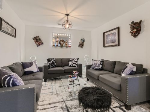 23919 Narrowleaf Pl, Denver CO 80016-7852 exterior