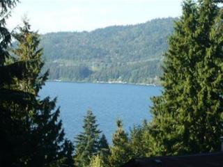 73 Grand View Ln, Bellingham, WA 98229-2743