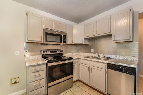 5552 Xanadu St, Denver, CO 80239-3727