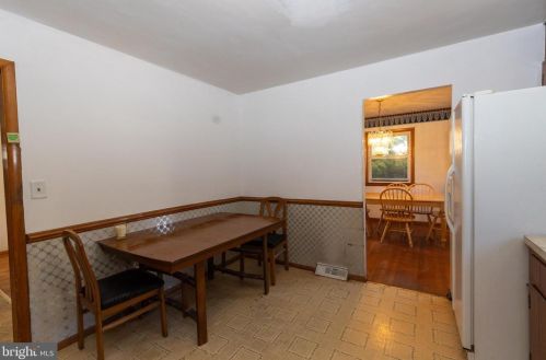 426 Holiday Dr, Aberdeen MD  21001-1813 exterior