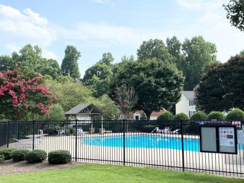 10850 Glenbarr Dr, Duluth, GA 30097-7879