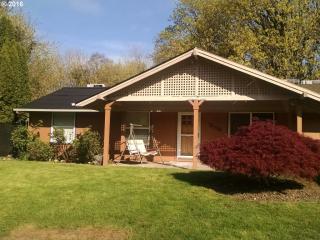 7429 101st Pl, Portland, OR 97266-6009