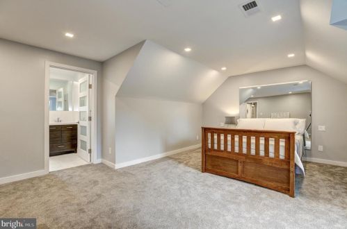 15009 Snowden Dr, Silver Spring MD 20905-5663 exterior