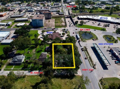 207 Kay St, Mont Belvieu, TX 77535