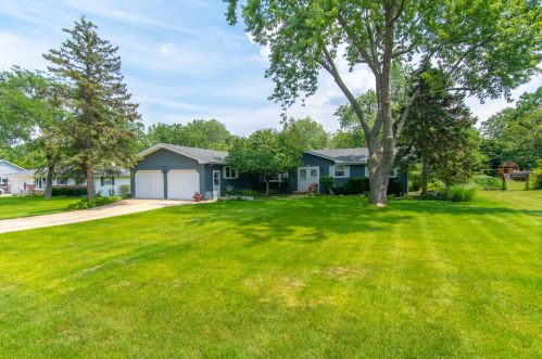 1022 Cassie Dr, Joliet, IL 60435-2940