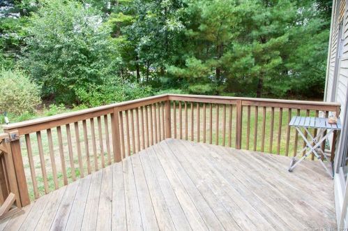 4 Dogwood Ct, Granby CT  06035-2417 exterior
