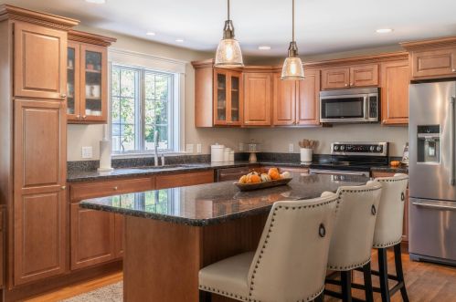 192 Hope Ave, Portland, ME 04103-2293