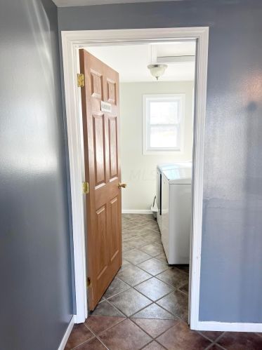 1483 Burnett Rd, Springfield OH  45505-3411 exterior