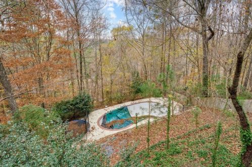 170 Huntcliff Pt, Atlanta GA  30350-1601 exterior