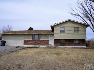 4611 Castor Dr, Pueblo, CO 81001-1010
