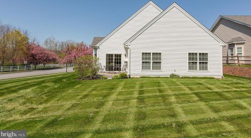 1700 Speedwell Rd, Lancaster PA  17601-4628 exterior