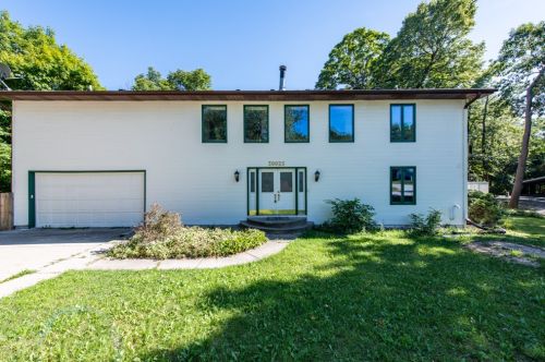 39025 Holdridge Ave, Waukegan, IL 60087-3878