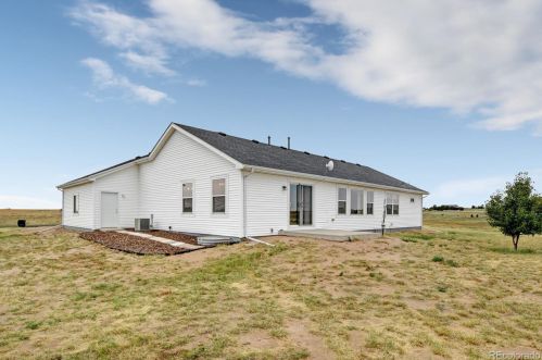 4071 Falcon Dr, Wattenburg CO 80621-7778 exterior