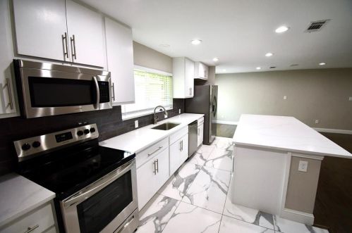 2701 Warren Cir, Irving, TX 75062-5760