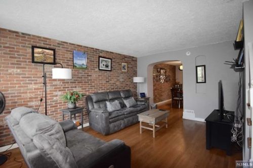 187 Park Ave, Cliffside Park, NJ 07010-2701