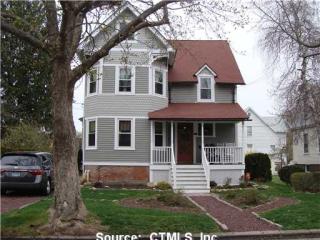 53 Washington St, Pawcatuck, CT 06379-1834