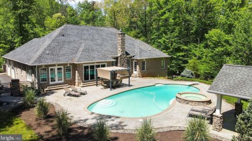 8200 Gold Mine Ct, Fredericksburg, VA 22407-9010