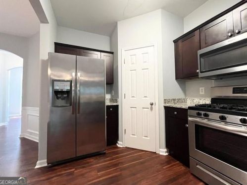 2188 Executive Dr, Duluth GA  30096-8969 exterior