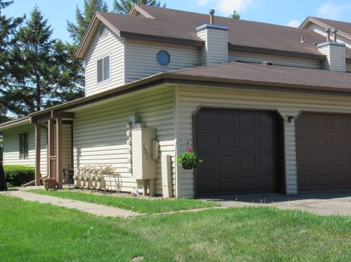 438 Etna St, Saint Paul, MN 55106-5861