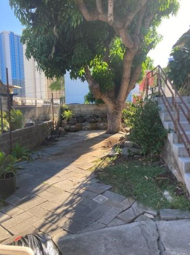 790 Punahou St, Honolulu, HI 96826-3660